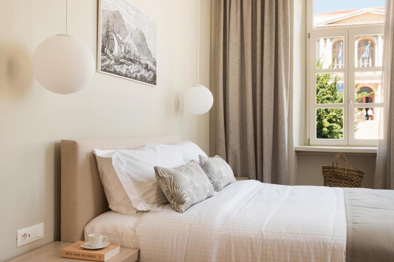 Syros Soul Luxury Suites แอร์มูโปลี ภายนอก รูปภาพ
