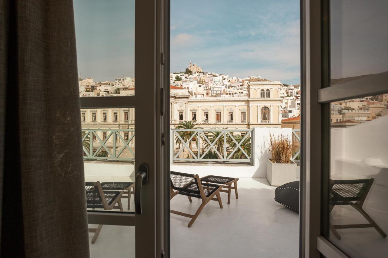 Syros Soul Luxury Suites แอร์มูโปลี ภายนอก รูปภาพ